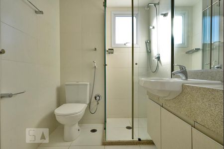 Apartamento à venda com 125m², 3 quartos e 4 vagasBanheiro da Suíte