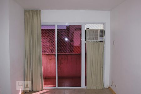 Apartamento para alugar com 63m², 1 quarto e 1 vagaSala
