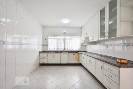 Casa à venda com 330m², 4 quartos e 5 vagasCozinha