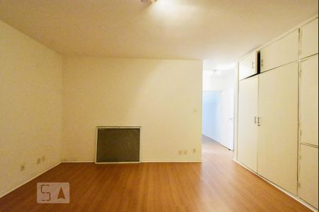 Casa à venda com 330m², 4 quartos e 5 vagasQuarto 01