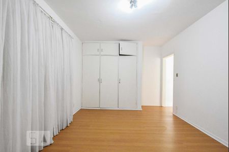 Casa à venda com 330m², 4 quartos e 5 vagasQuarto 02