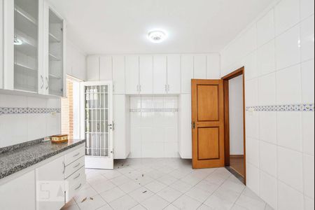 Casa à venda com 330m², 4 quartos e 5 vagasCozinha