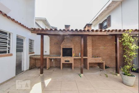 Casa à venda com 330m², 4 quartos e 5 vagasVaranda Gourmet