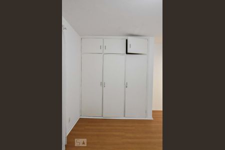 Casa à venda com 330m², 4 quartos e 5 vagasQuarto 02