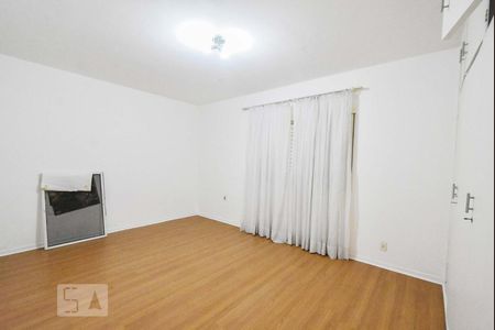 Casa à venda com 330m², 4 quartos e 5 vagasQuarto 02