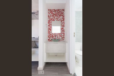 Banheiro Social de kitnet/studio para alugar com 1 quarto, 32m² em Mirandópolis, São Paulo