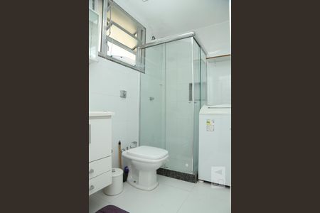 Banheiro de apartamento para alugar com 1 quarto, 46m² em Copacabana, Rio de Janeiro