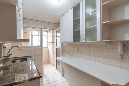 Cozinha de apartamento para alugar com 3 quartos, 100m² em Boa Vista, Porto Alegre
