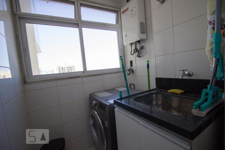 Apartamento para alugar com 74m², 2 quartos e 1 vagaÁrea de Serviço