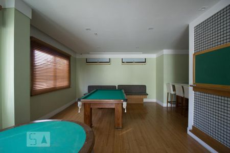 Apartamento para alugar com 74m², 2 quartos e 1 vagaÁrea Comum