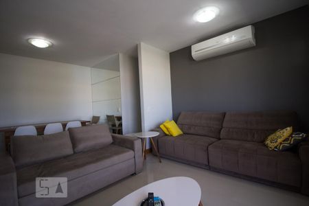 Apartamento para alugar com 74m², 2 quartos e 1 vagaSala