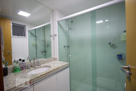 Apartamento para alugar com 74m², 2 quartos e 1 vagaBanheiro - Suite