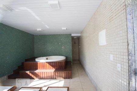 Apartamento para alugar com 74m², 2 quartos e 1 vagaÁrea Comum