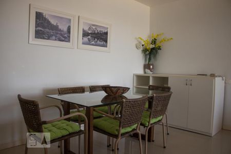 Sala de apartamento para alugar com 2 quartos, 70m² em Barra da Tijuca, Rio de Janeiro