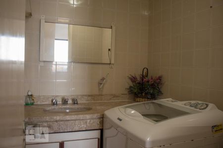 Apartamento para alugar com 70m², 2 quartos e 1 vagaBanheiro da Suíte