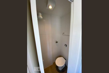 Apartamento para alugar com 109m², 2 quartos e 1 vaga Apartamento para alugar com 109m², 2 quartos e 1 vagaBanheiro de Serviço