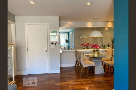 Apartamento para alugar com 109m², 2 quartos e 1 vaga Apartamento para alugar com 109m², 2 quartos e 1 vagaSala