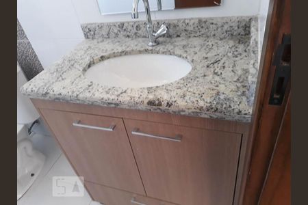 Casa de condomínio à venda com 62m², 2 quartos e 2 vagasSuíte 2