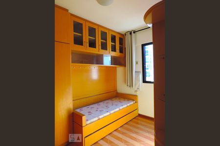 Quarto 2 de apartamento para alugar com 2 quartos, 52m² em Centro, Florianópolis