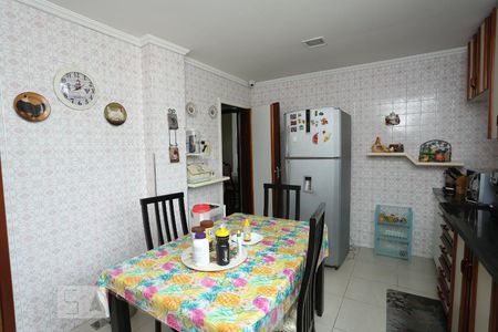 Apartamento para alugar com 175m², 4 quartos e sem vagaCozinha