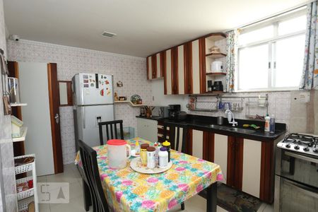 Apartamento para alugar com 175m², 4 quartos e sem vagaCozinha