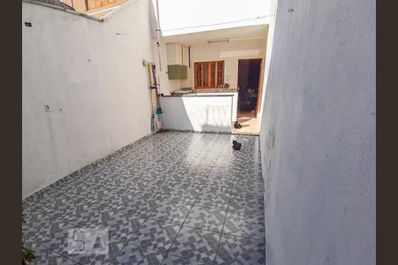 Casa à venda com 140m², 3 quartos e 4 vagas Casa à venda com 140m², 3 quartos e 4 vagasQuintal