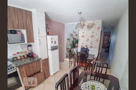 Casa à venda com 140m², 3 quartos e 4 vagas Casa à venda com 140m², 3 quartos e 4 vagasCozinha