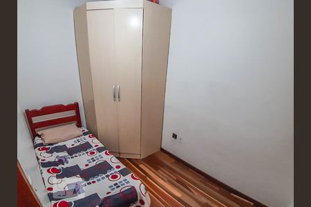 Casa à venda com 140m², 3 quartos e 4 vagas Casa à venda com 140m², 3 quartos e 4 vagasQuarto 2