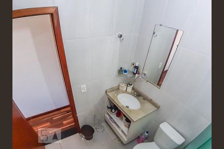 Casa à venda com 140m², 3 quartos e 4 vagas Casa à venda com 140m², 3 quartos e 4 vagasBanheiro suíte