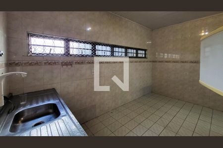 Cozinha de casa para alugar com 1 quarto, 70m² em Liberdade, São Paulo