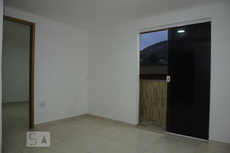 Sala de casa de condomínio à venda com 1 quarto, 63m² em Pechincha, Rio de Janeiro