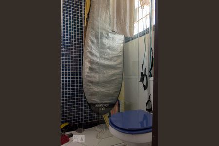 Casa à venda com 230m², 3 quartos e 2 vagasBanheiro 3