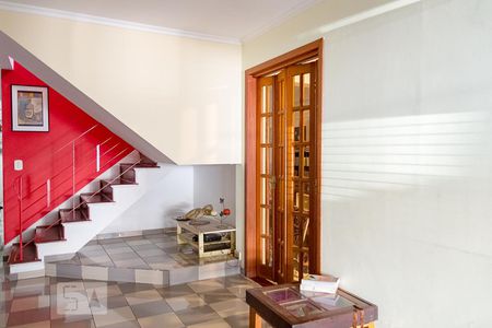 Casa à venda com 230m², 3 quartos e 2 vagasEscritório