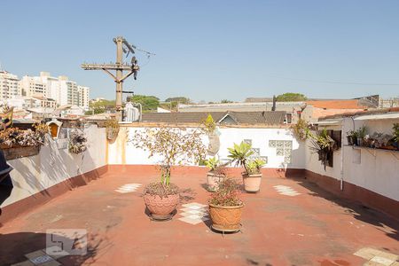 Casa à venda com 230m², 3 quartos e 2 vagasCobertura