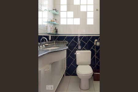 Casa à venda com 230m², 3 quartos e 2 vagasBanheiro do Quarto 1