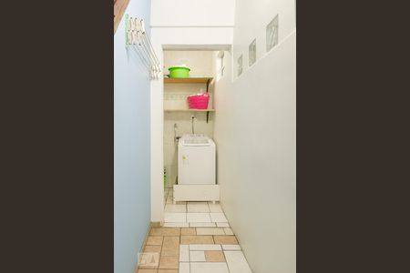 Casa à venda com 230m², 3 quartos e 2 vagasLavanderia