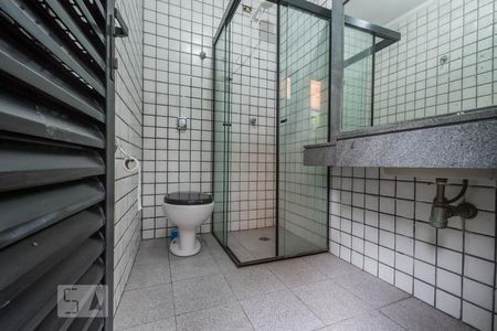 Casa à venda com 172m², 3 quartos e 2 vagas Casa à venda com 172m², 3 quartos e 2 vagasBanheiro de Serviço