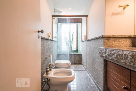 Casa à venda com 172m², 3 quartos e 2 vagas Casa à venda com 172m², 3 quartos e 2 vagasBanheiro