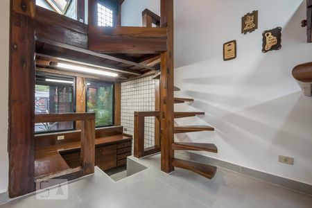 Casa à venda com 172m², 3 quartos e 2 vagas Casa à venda com 172m², 3 quartos e 2 vagasCozinha