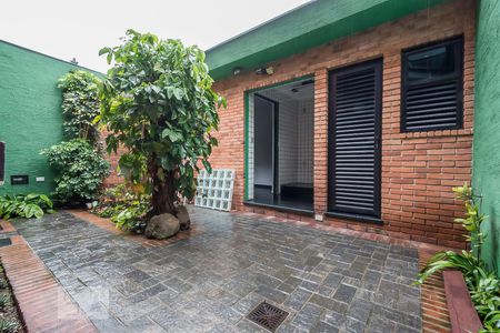Casa à venda com 172m², 3 quartos e 2 vagas Casa à venda com 172m², 3 quartos e 2 vagasQuintal