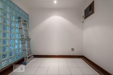 Casa à venda com 172m², 3 quartos e 2 vagas Casa à venda com 172m², 3 quartos e 2 vagasQuarto 2