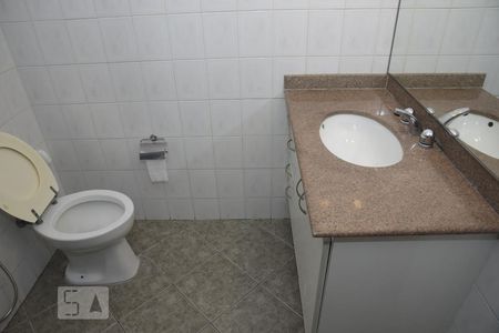 Apartamento à venda com 82m², 2 quartos e 1 vagaBanheiro Social