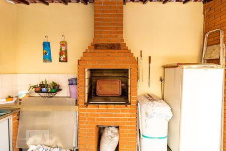 Casa à venda com 340m², 3 quartos e sem vagaQuintal com Churrasqueira