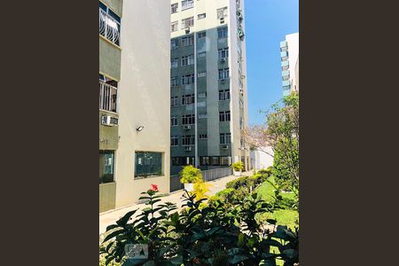 Apartamento à venda com 70m², 2 quartos e 1 vaga Apartamento à venda com 70m², 2 quartos e 1 vagaFachada