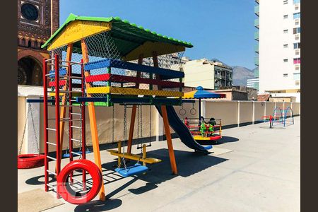 Apartamento à venda com 70m², 2 quartos e 1 vaga Apartamento à venda com 70m², 2 quartos e 1 vagaPlay