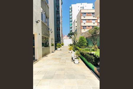 Apartamento à venda com 70m², 2 quartos e 1 vaga Apartamento à venda com 70m², 2 quartos e 1 vagaPlay
