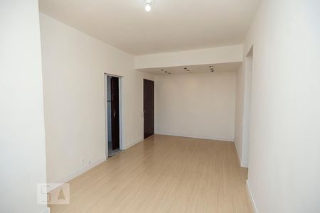 Sala de apartamento para alugar com 2 quartos, 70m² em Madureira, Rio de Janeiro