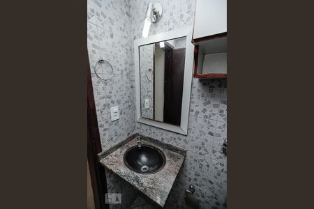 Apartamento para alugar com 70m², 2 quartos e 1 vaga Apartamento para alugar com 70m², 2 quartos e 1 vagaBanheiro