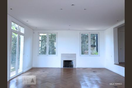 Sala de casa à venda com 4 quartos, 600m² em Jardim Leonor, São Paulo