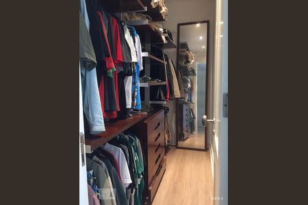 Casa à venda com 600m², 4 quartos e 6 vagasSuite 2